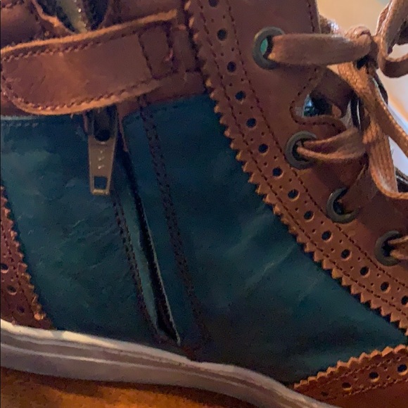 COPY - MAA soft leather high top - Picture 3 of 7